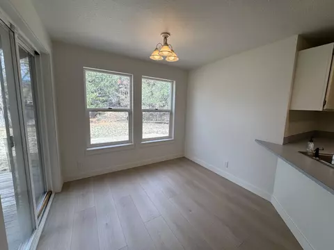 Dining - 2014 NE Taylor Ct, Bend, OR 97701 photo 1 of 1