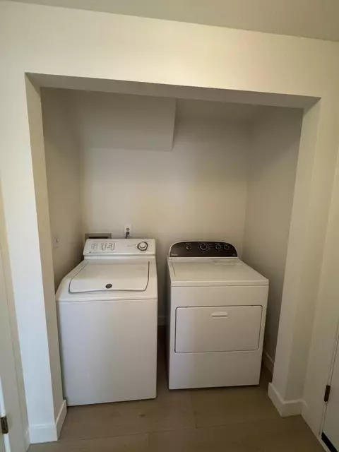 Other - 2014 NE Taylor Ct, Bend, OR 97701 photo 2 of 7
