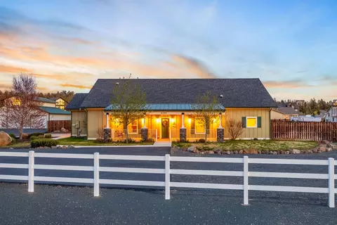 4290 NW 39th Dr, Redmond, OR 97756