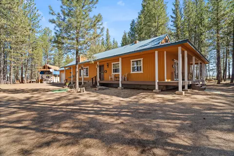 27 Blackpine Way, Bly, OR 97622