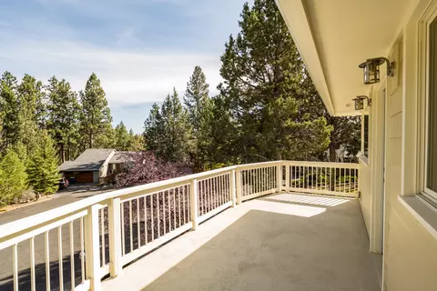 Exterior - 2742 NW Scandia Loop, Bend, OR 97703 photo 5 of 22