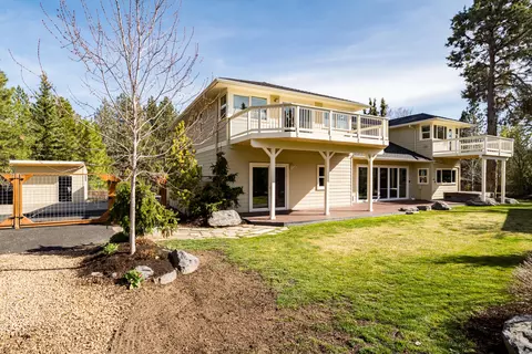 Exterior - 2742 NW Scandia Loop, Bend, OR 97703 photo 11 of 22