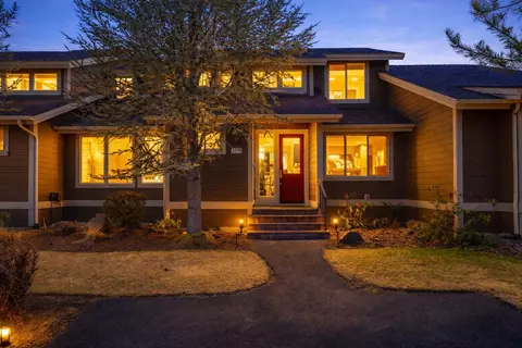 11170 Village Loop, Redmond, OR 97756