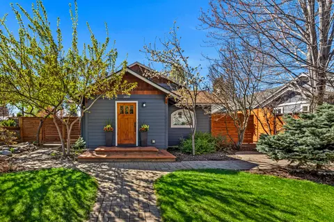 1405 NW Davenport Ave, Bend, OR 97703