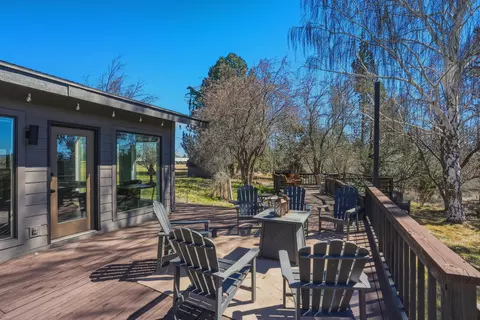 Exterior - 65025 Wapiti Way, Bend, OR 97703 photo 7 of 17