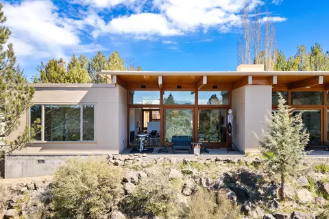2237 NW Reserve Camp Ct, Bend, OR 97703