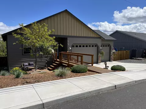 2788 SW 34th St, Redmond, OR 97756