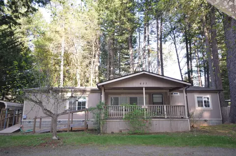 627 Sherwood Ave, Cave Junction, OR 97523