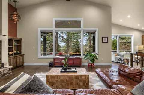 3277 NW Pee Wee Ct, Bend, OR 97703 photo 11