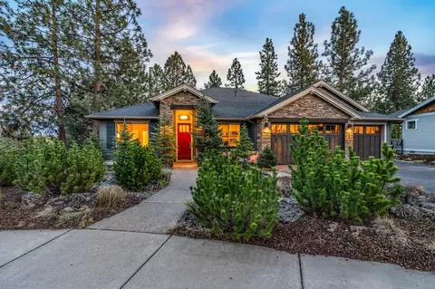 3277 NW Pee Wee Ct, Bend, OR 97703