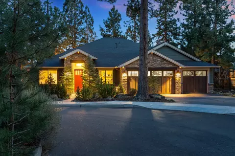 3277 NW Pee Wee Ct, Bend, OR 97703 photo 2