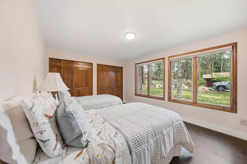Bedroom - 20344 Donkey Sled Rd, Bend, OR 97702 photo 6 of 7