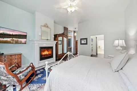 Bedroom - 20344 Donkey Sled Rd, Bend, OR 97702 photo 3 of 7