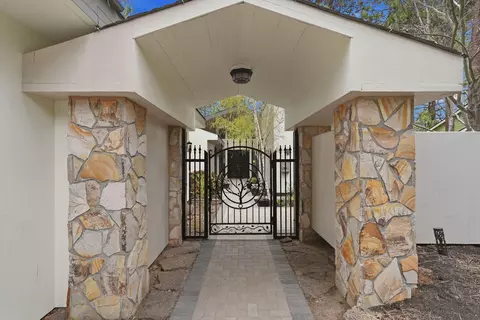 Exterior - 20344 Donkey Sled Rd, Bend, OR 97702 photo 11 of 16