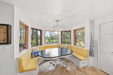 Dining - 20344 Donkey Sled Rd, Bend, OR 97702 photo 6 of 7