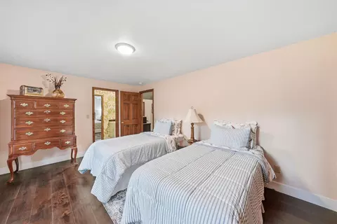 Bedroom - 20344 Donkey Sled Rd, Bend, OR 97702 photo 7 of 7