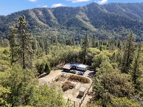 4980 Foothill Boulevard Blvd, Grants Pass, OR 97526