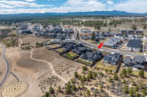 View/Area - 3267 NW Celilo Ln, Bend, OR 97703 photo 4 of 9