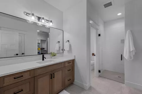 Bath - 3267 NW Celilo Ln, Bend, OR 97703 photo 1 of 7