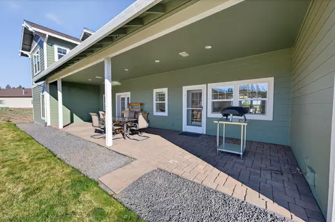 Exterior - 59871 Calgary Loop, Bend, OR 97702 photo 4 of 7