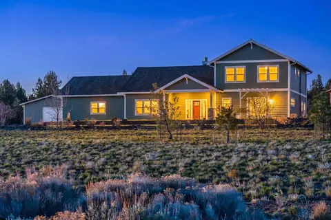 Exterior - 59871 Calgary Loop, Bend, OR 97702 photo 7 of 7