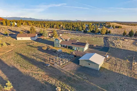 View/Area - 59871 Calgary Loop, Bend, OR 97702 photo 4 of 4
