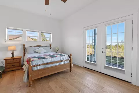 Bedroom - 59871 Calgary Loop, Bend, OR 97702 photo 1 of 4