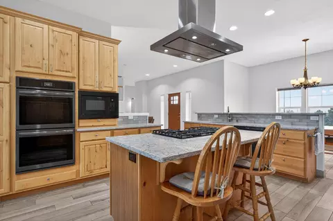 Kitchen - 59871 Calgary Loop, Bend, OR 97702 photo 3 of 8