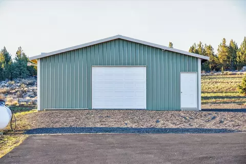 Exterior - 59871 Calgary Loop, Bend, OR 97702 photo 3 of 7