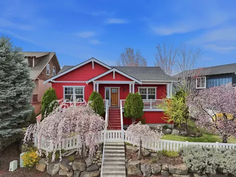 2225 SW 36th Ct, Redmond, OR 97756