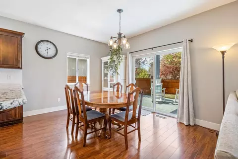 653 NE Providence Dr, Bend, OR 97701 photo 30