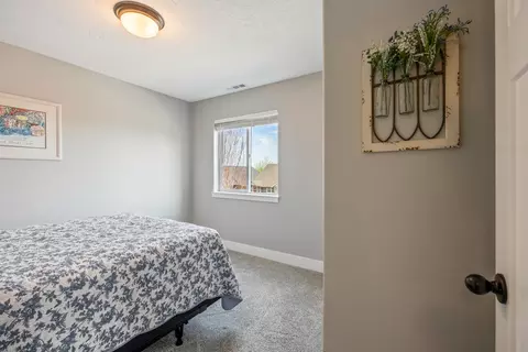 653 NE Providence Dr, Bend, OR 97701 photo 16
