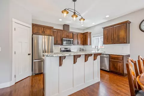 653 NE Providence Dr, Bend, OR 97701 photo 9