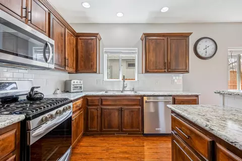 653 NE Providence Dr, Bend, OR 97701 photo 8
