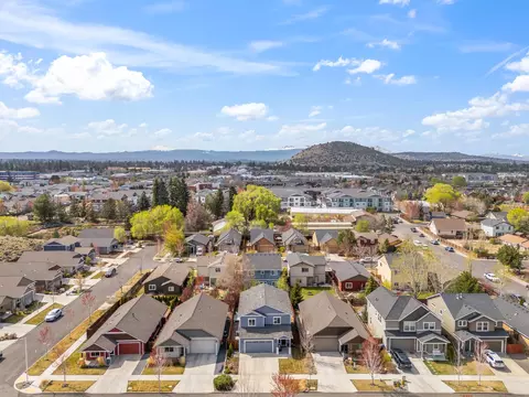 653 NE Providence Dr, Bend, OR 97701 photo 25
