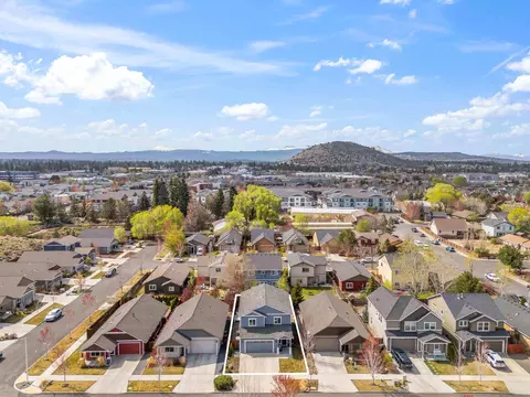 653 NE Providence Dr, Bend, OR 97701 photo 39