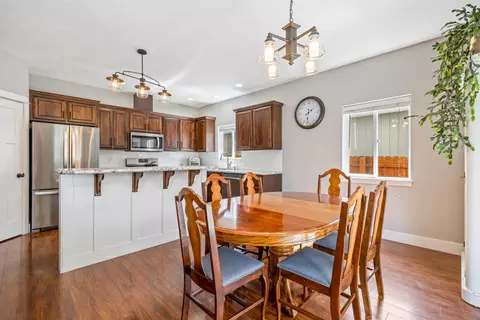 653 NE Providence Dr, Bend, OR 97701 photo 10