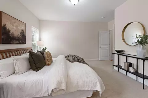 Bedroom - 19508 Fishhawk Loop, Bend, OR 97702 photo 3 of 5