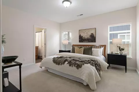Bedroom - 19508 Fishhawk Loop, Bend, OR 97702 photo 2 of 5