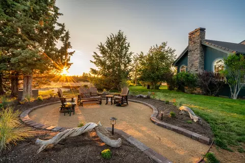 Exterior - 65440 Tweed Rd, Bend, OR 97703 photo 8 of 13