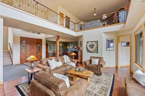 Living - 65440 Tweed Rd, Bend, OR 97703 photo 3 of 7