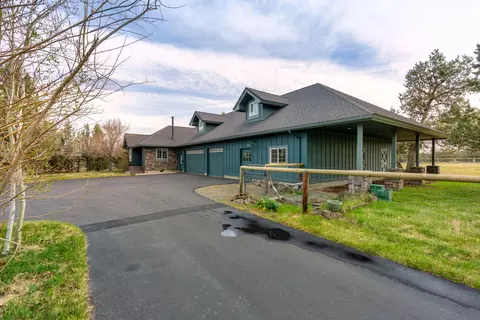Exterior - 65440 Tweed Rd, Bend, OR 97703 photo 11 of 13