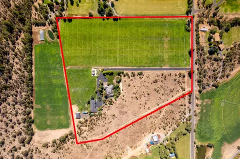View/Area - 65440 Tweed Rd, Bend, OR 97703 photo 2 of 3