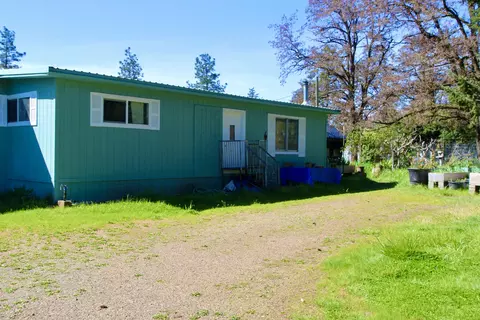 119 Patton Bar Rd, Cave Junction, OR 97523