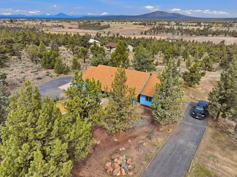 21130 Arid Ave, Bend, OR 97703 photo 3