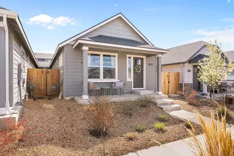 2552 NW Teak Ave, Redmond, OR 97756