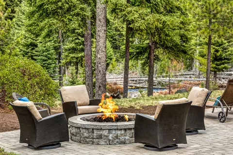 Exterior - 16396 Skyline Dr, Bend, OR 97703 photo 10 of 24