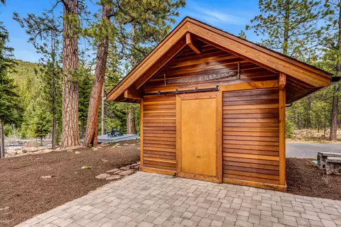 Exterior - 16396 Skyline Dr, Bend, OR 97703 photo 19 of 24