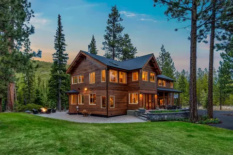 Exterior - 16396 Skyline Dr, Bend, OR 97703 photo 22 of 24