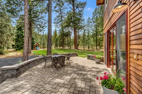 Exterior - 16396 Skyline Dr, Bend, OR 97703 photo 4 of 24